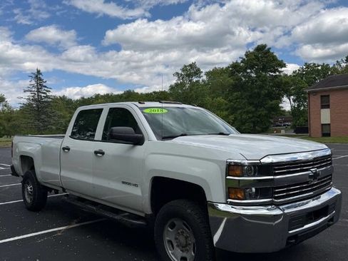 Used 2018 Chevrolet Silverado 2500 W/T w/ WT Convenience Package AWD/4WD image 4
