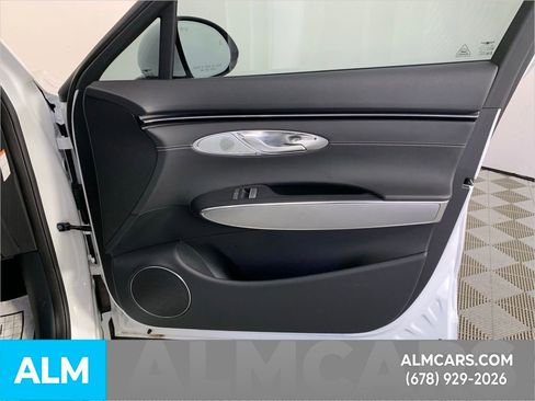 Used 2024 Genesis Electrified GV70 Advanced image 33