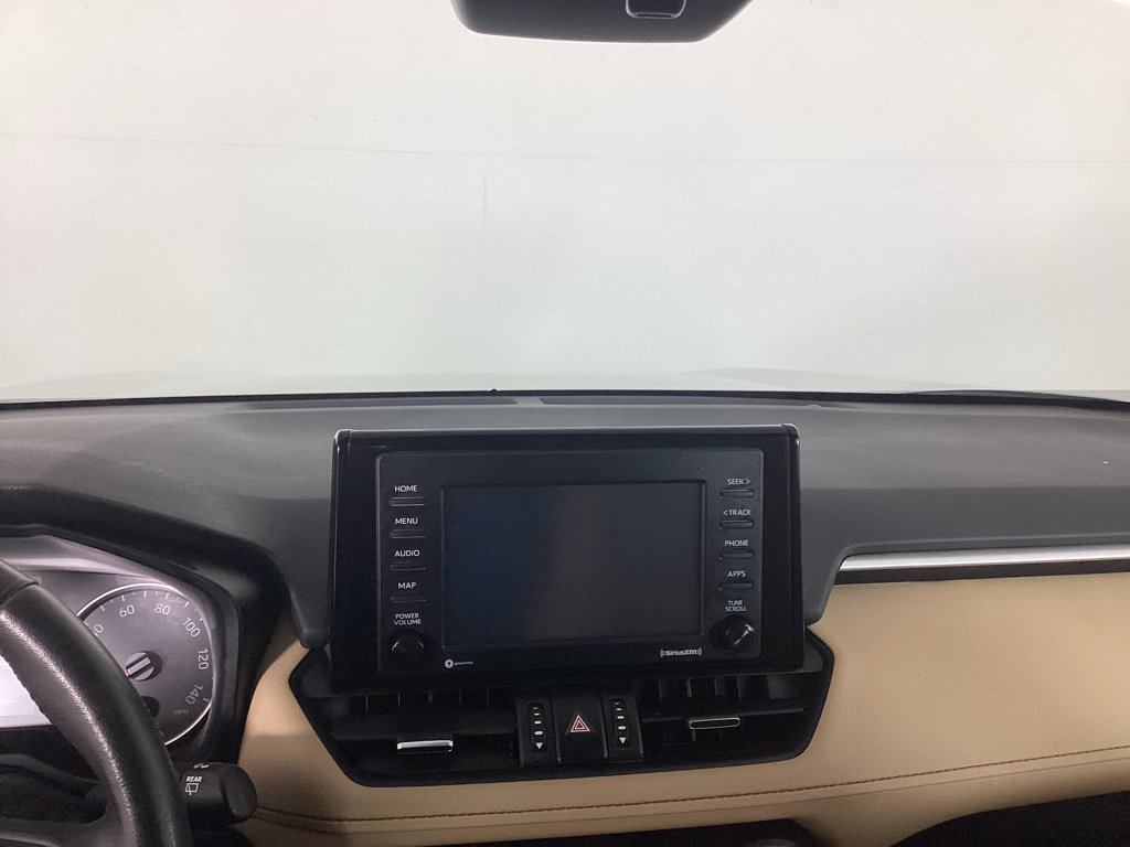 Used 2020 Toyota RAV4 XLE Premium AWD/4WD image 18