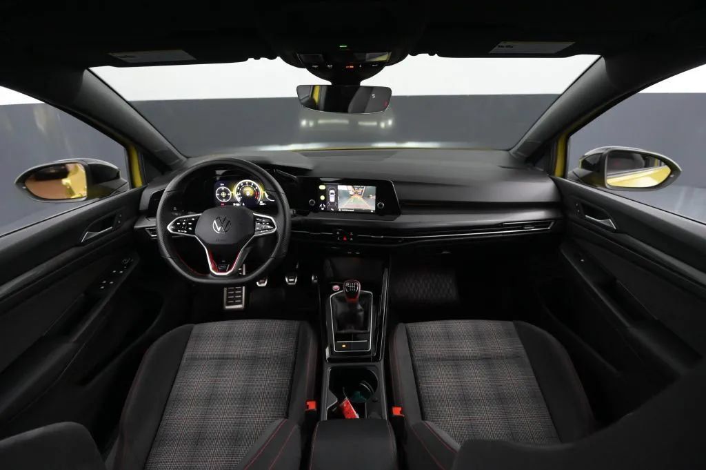 Used 2023 Volkswagen GTI 40th Anniversary Edition FWD image 33