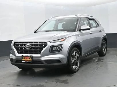 Used 2025 Hyundai Venue SEL