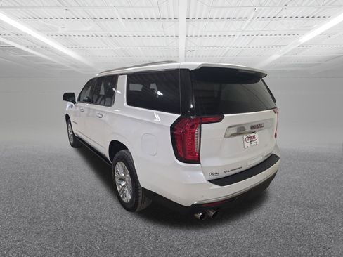 Used 2024 GMC Yukon XL Denali image 8