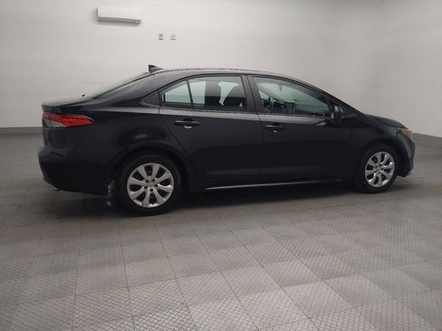Used 2021 Toyota Corolla LE image 10