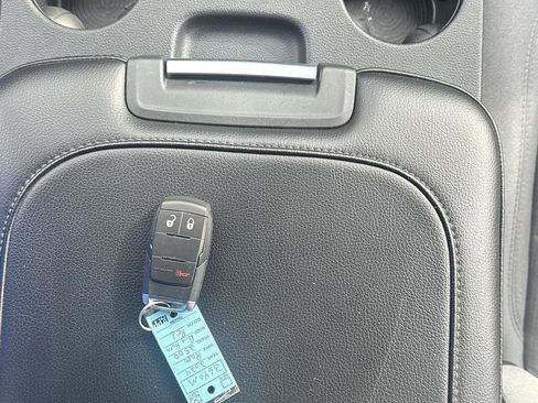 Used 2024 RAM 2500 Big Horn w/ Bed Utility Group image 22