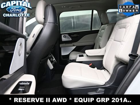 Used 2025 Lincoln Aviator Reserve w/ Equipment Group 201A image 11