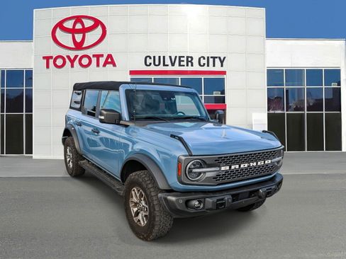 Used 2023 Ford Bronco Badlands image 1