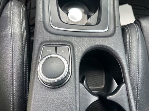 Used 2018 Mercedes-Benz CLA 250 image 21