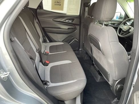 Used 2025 Chevrolet TrailBlazer LT w/ Driver Confidence Package image 23