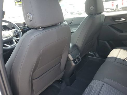 New 2026 Chevrolet Equinox LT FWD image 13