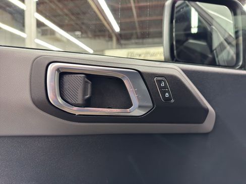 Used 2024 Ford Bronco Everglades image 12