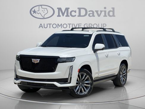 Used 2022 Cadillac Escalade Sport Platinum w/ Heavy-Duty Trailer Package AWD/4WD image 2