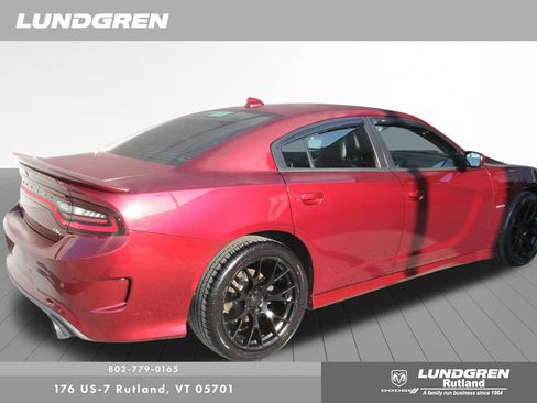 Used 2019 Dodge Charger R/T w/ Plus Group RWD image 8