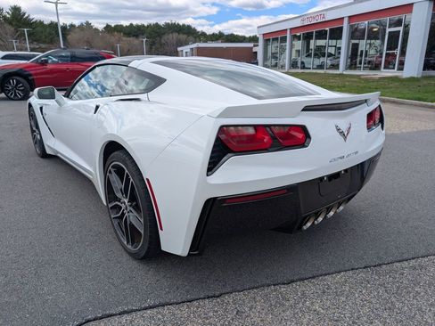 Used 2015 Chevrolet Corvette Stingray Coupe RWD image 3