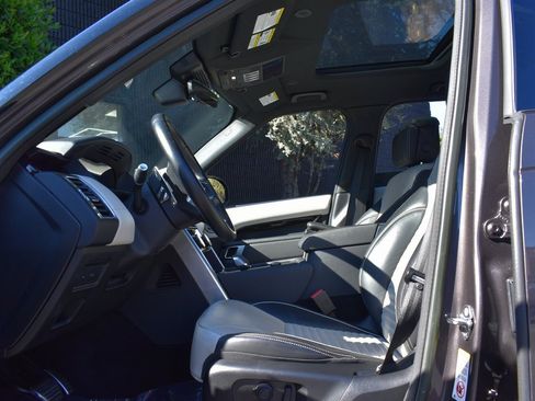 Used 2023 Land Rover Discovery HSE R-Dynamic image 25