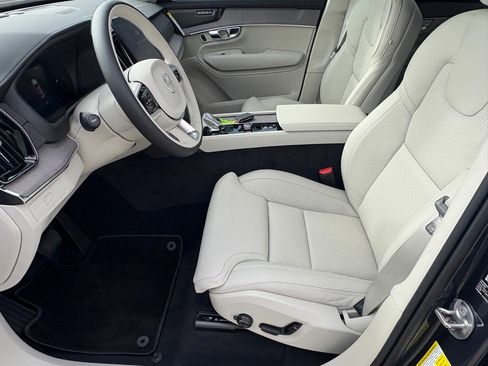 New 2026 Volvo XC90 B6 Ultra w/ Lounge Package image 19