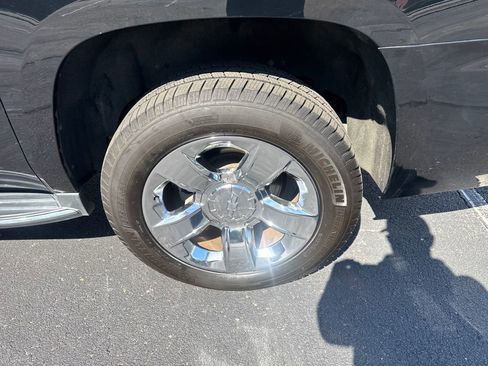Used 2016 Chevrolet Suburban LTZ AWD/4WD image 14