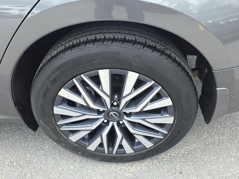 Used 2023 Nissan Altima 2.5 SV image 5