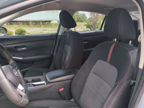 Used 2024 Nissan Sentra SR FWD image 16