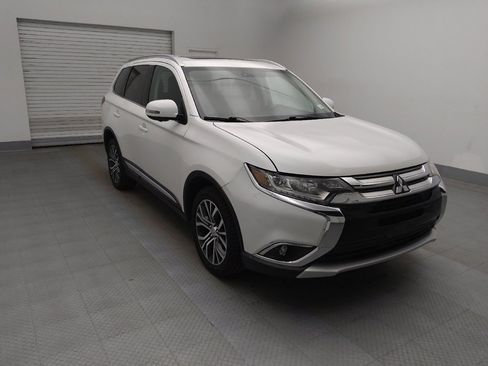 Used 2018 Mitsubishi Outlander SEL image 13