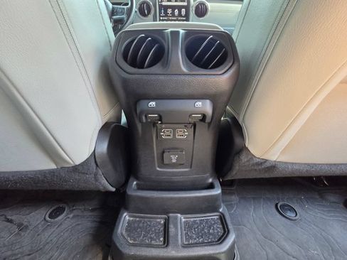 Used 2023 Jeep Wrangler Unlimited Sahara AWD/4WD image 27