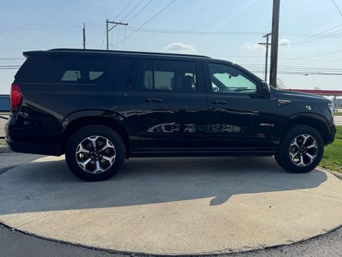 Used 2025 GMC Yukon XL AT4 Ultimate w/ LPO, Illumination Package image 8