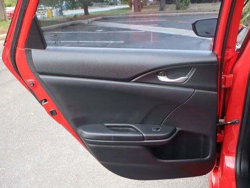 Used 2020 Honda Civic Sport image 24