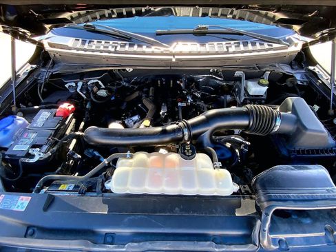 Used 2022 Ford Expedition XLT image 31