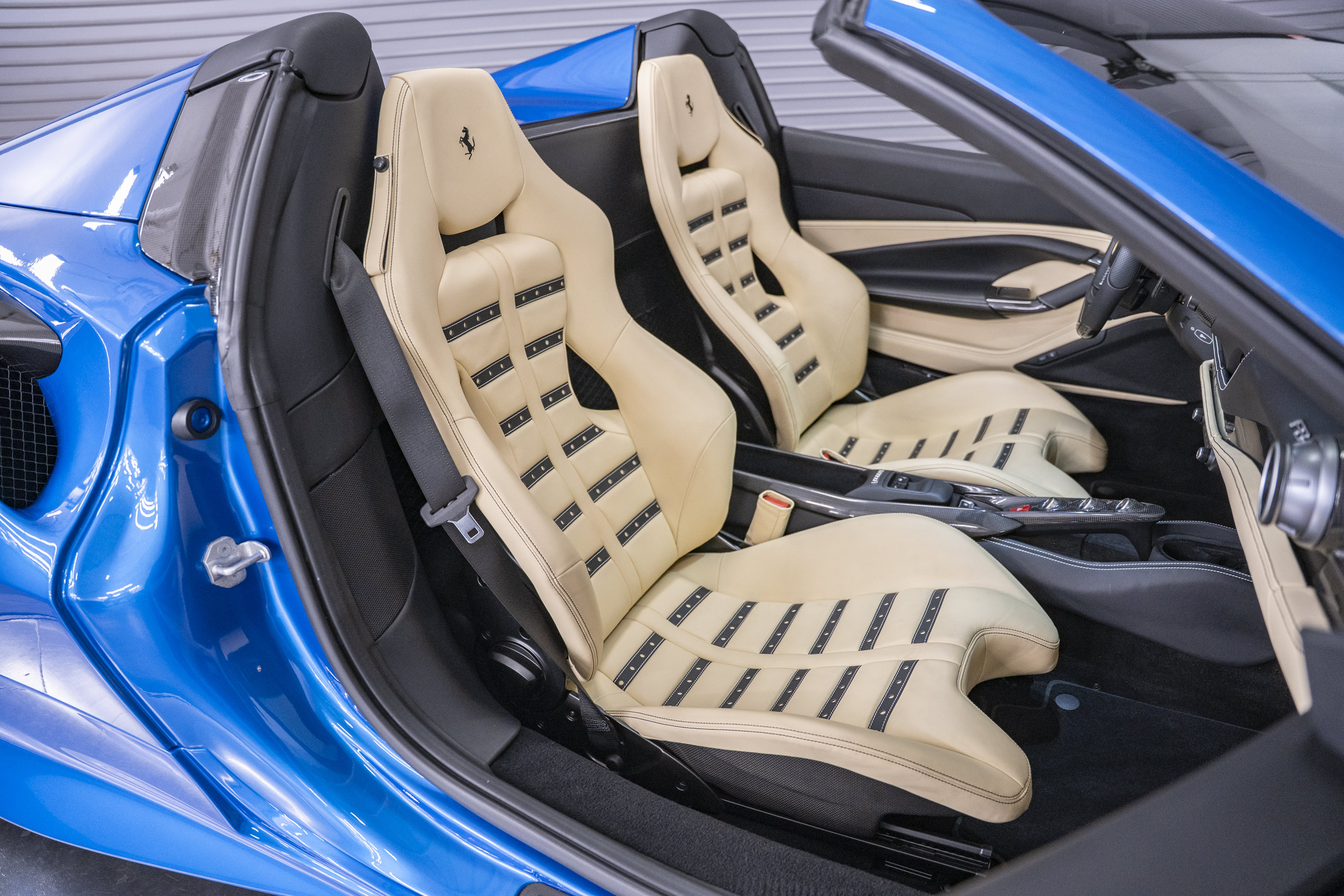 Used 2023 Ferrari F8 Tributo RWD image 38