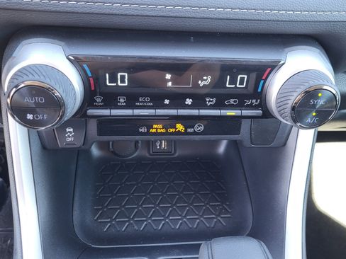 Certified 2025 Toyota RAV4 XLE image 30