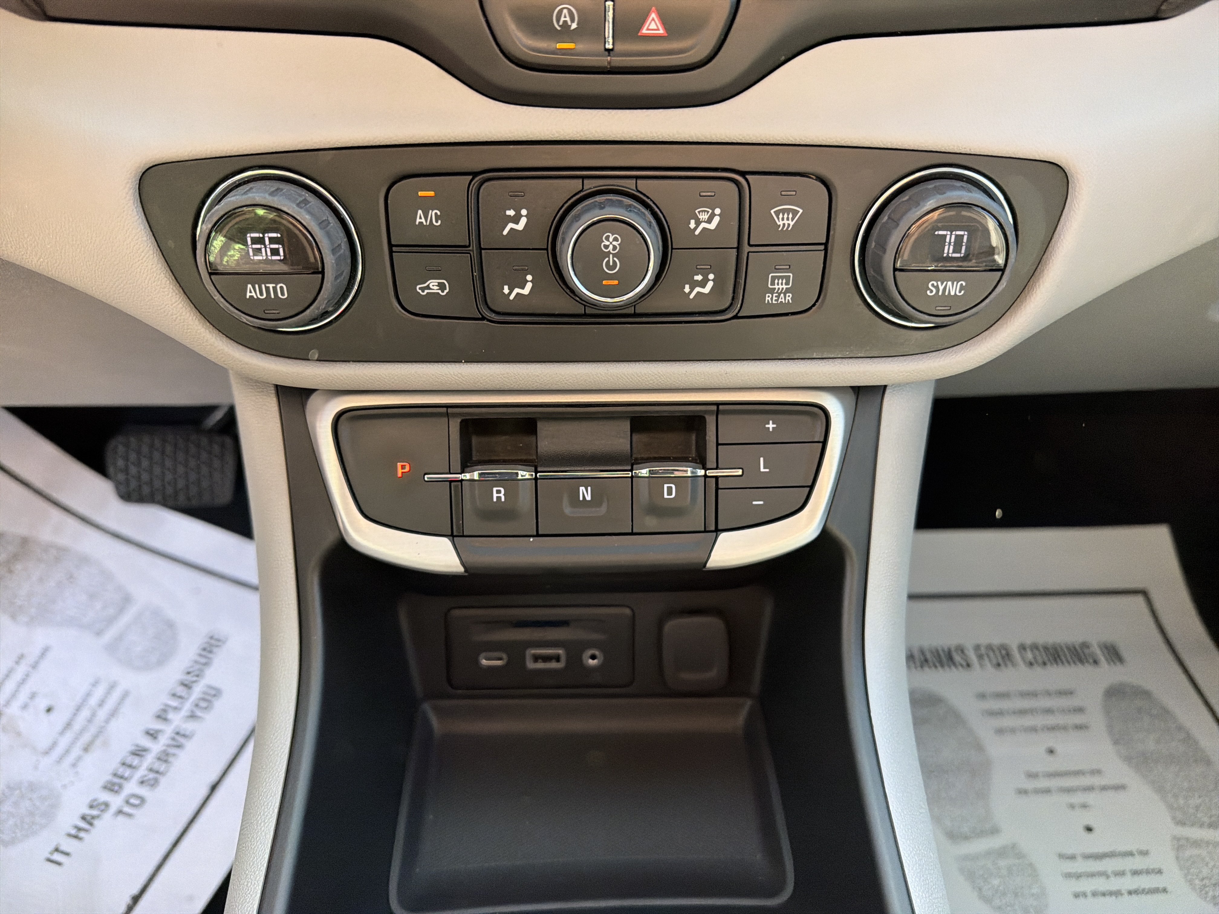 Used 2023 GMC Terrain SLT AWD/4WD image 22
