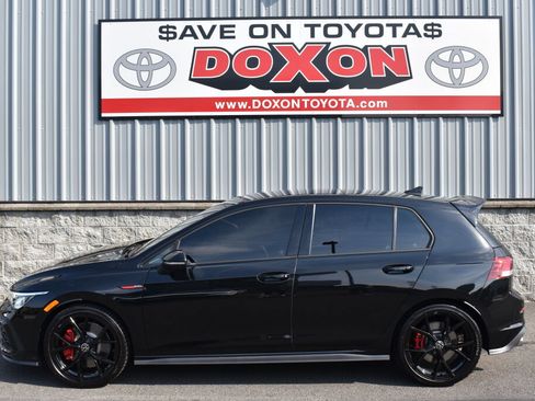 Used 2024 Volkswagen GTI SE FWD image 4