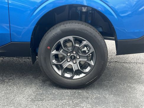 New 2026 Ford Maverick XLT image 25