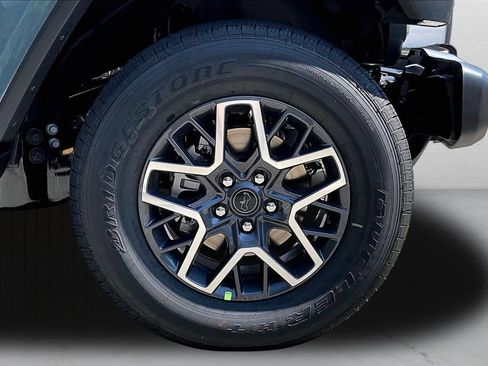 New 2026 Jeep Wrangler Unlimited Sahara AWD/4WD image 30