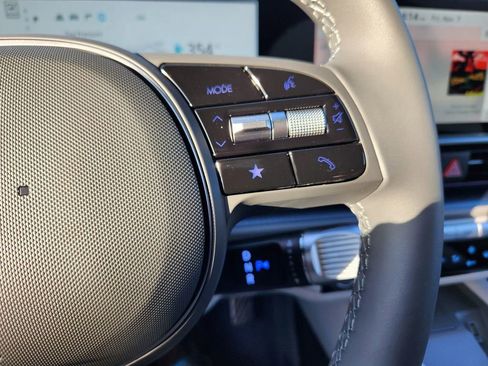 New 2025 Hyundai Ioniq 6 Limited image 11