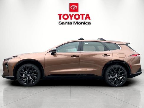 New 2025 Toyota Crown Signia image 8