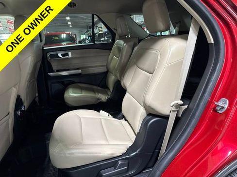 Used 2022 Ford Explorer XLT w/ Equipment Group 202A AWD/4WD image 28