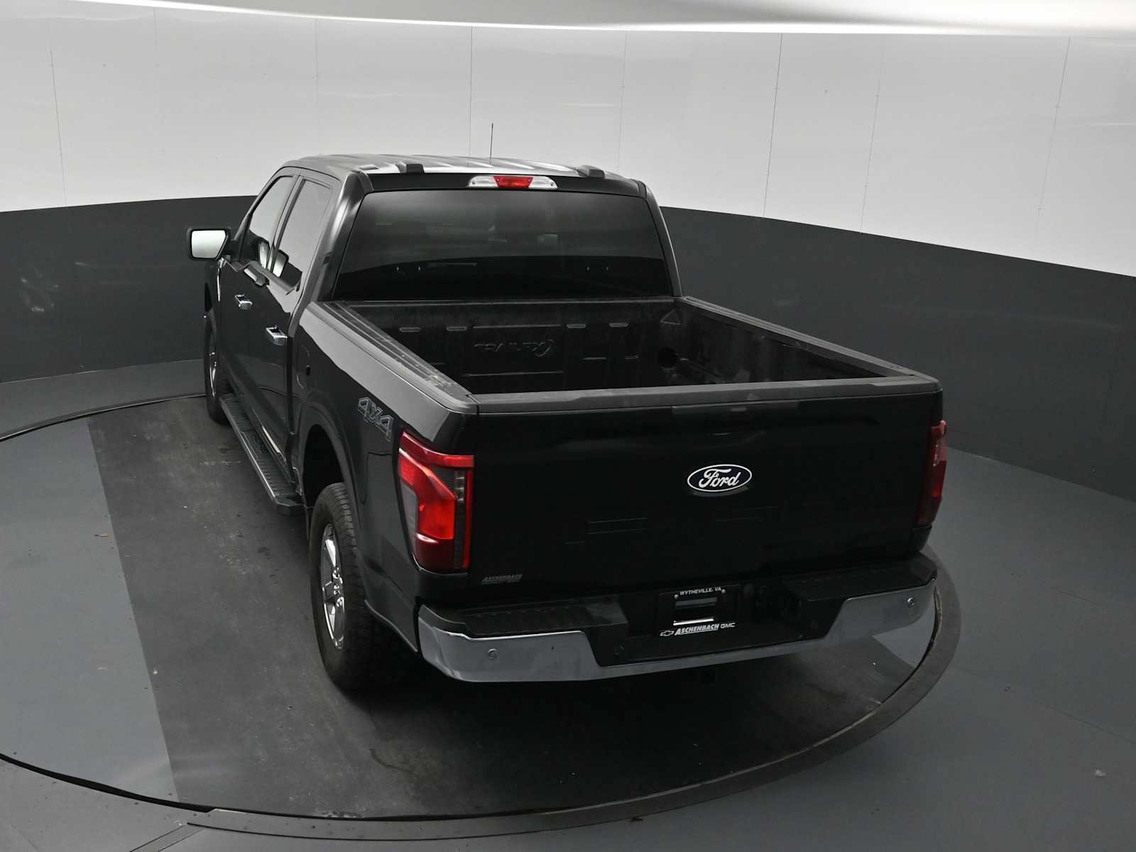Used 2025 Ford F150 XLT w/ Equipment Group 301A Standard AWD/4WD image 15