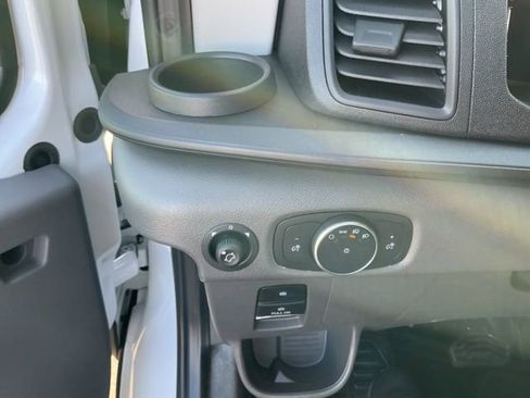New 2026 Ford Transit 250 148 Medium Roof RWD image 11