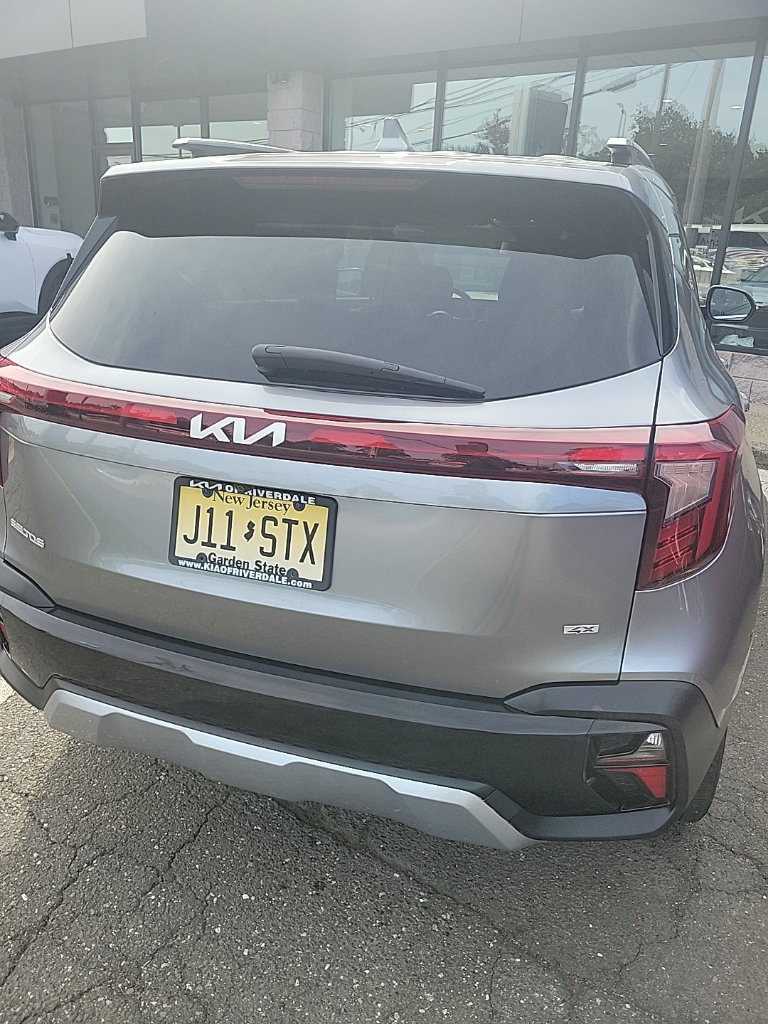 Used 2024 Kia Seltos S AWD/4WD image 5