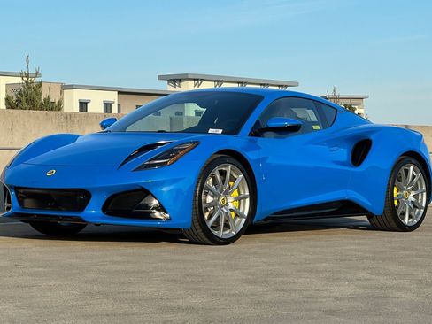 New 2025 Lotus Emira image 8