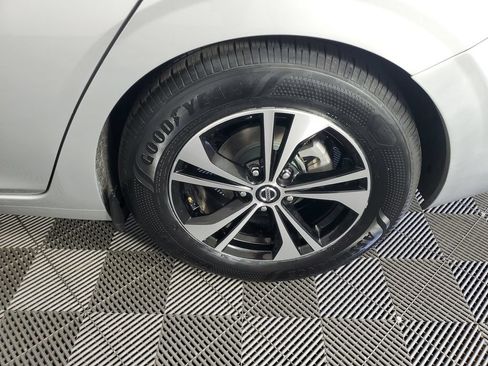 Used 2021 Nissan Sentra SV FWD image 29