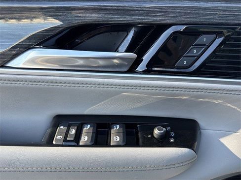 Used 2022 Jeep Wagoneer Series II w/ Premium Group I image 28