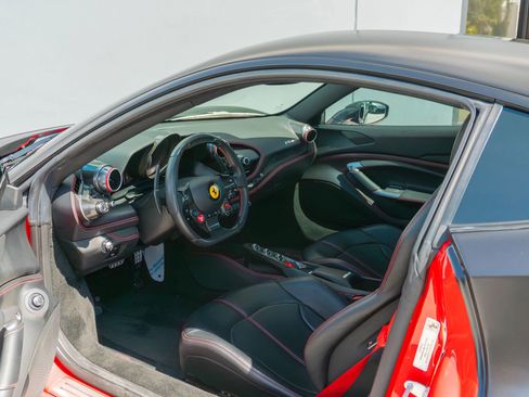 Used 2021 Ferrari F8 Tributo image 15