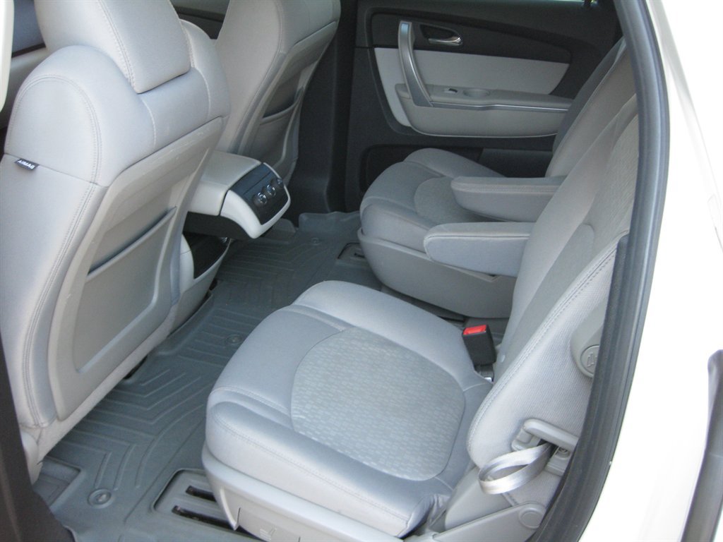 Used 2012 GMC Acadia SLE FWD image 24