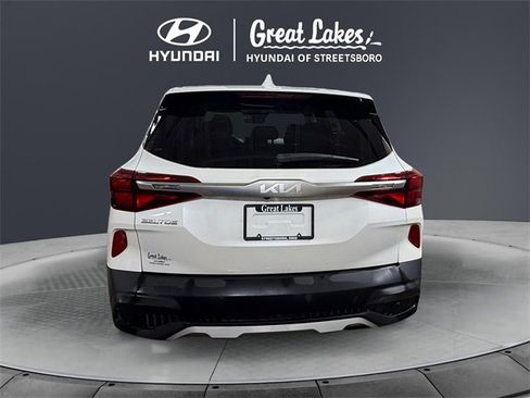 Used 2023 Kia Seltos LX image 4