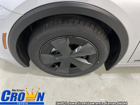 New 2026 Toyota Prius LE image 11