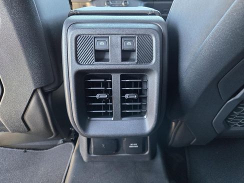 New 2025 Ford Bronco Badlands image 28