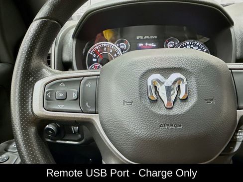 Used 2024 RAM 2500 Tradesman w/ Chrome Appearance Group image 24