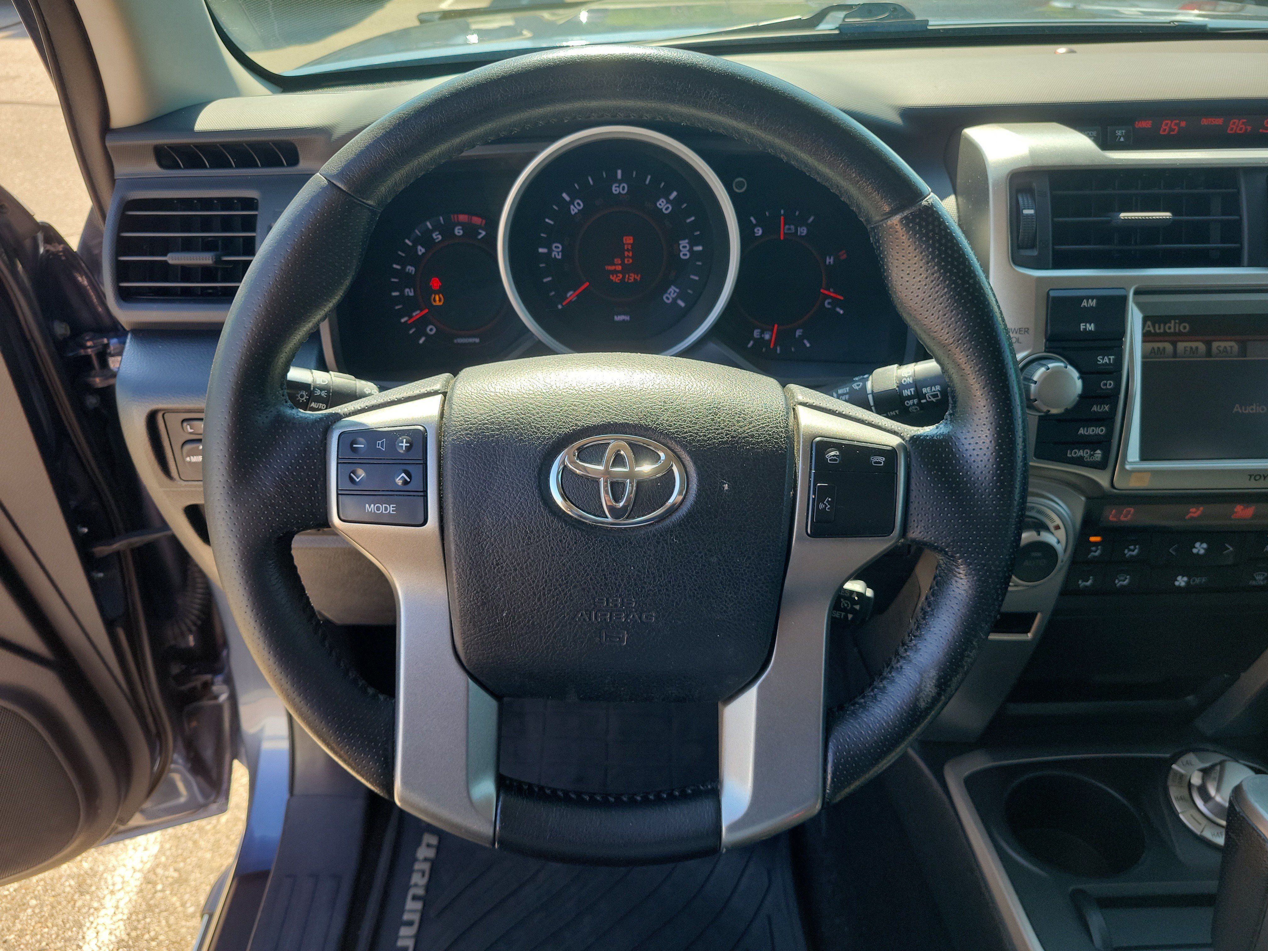 Used 2013 Toyota 4Runner Limited AWD/4WD image 21