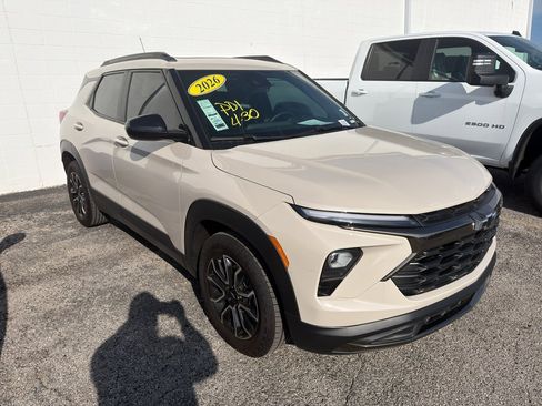 Used 2026 Chevrolet TrailBlazer ACTIV w/ Convenience Package FWD image 1